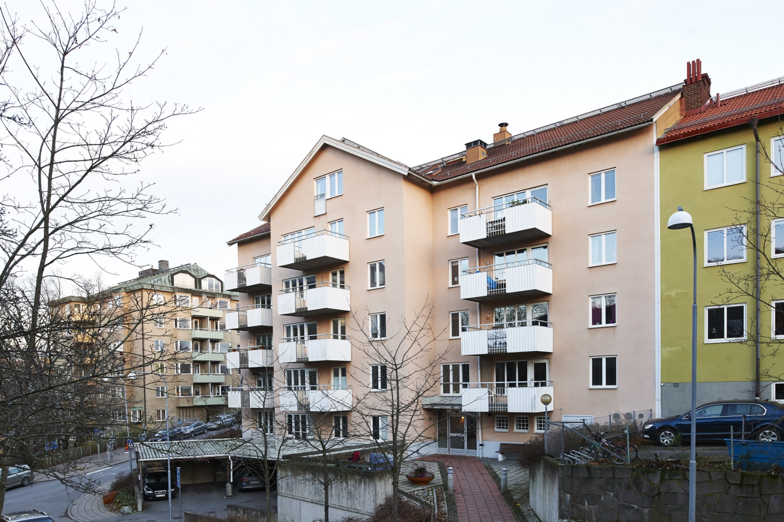 4 Rum och kök (R), Sagagatan 16 i Solna — bild 1 av 1